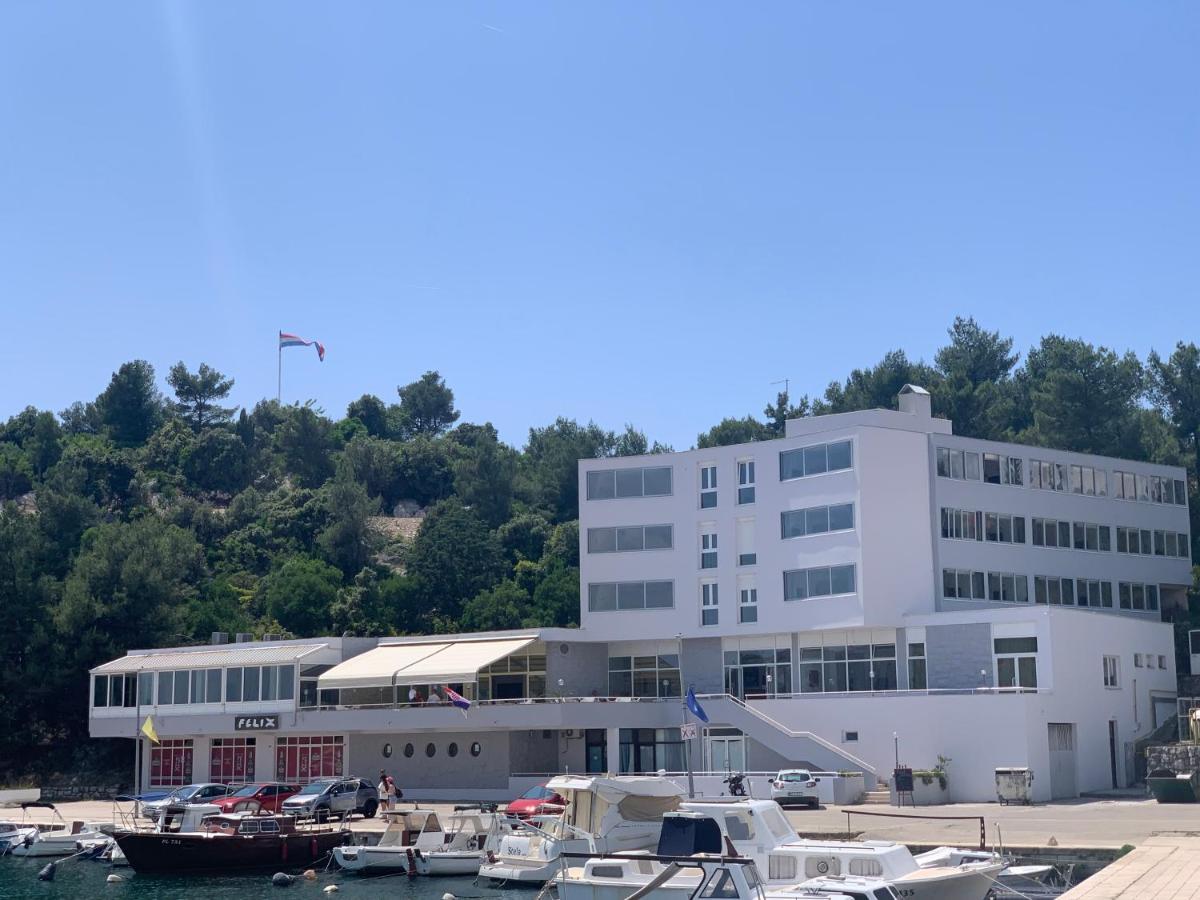 Hotel Tolero Ploce  Exteriör bild