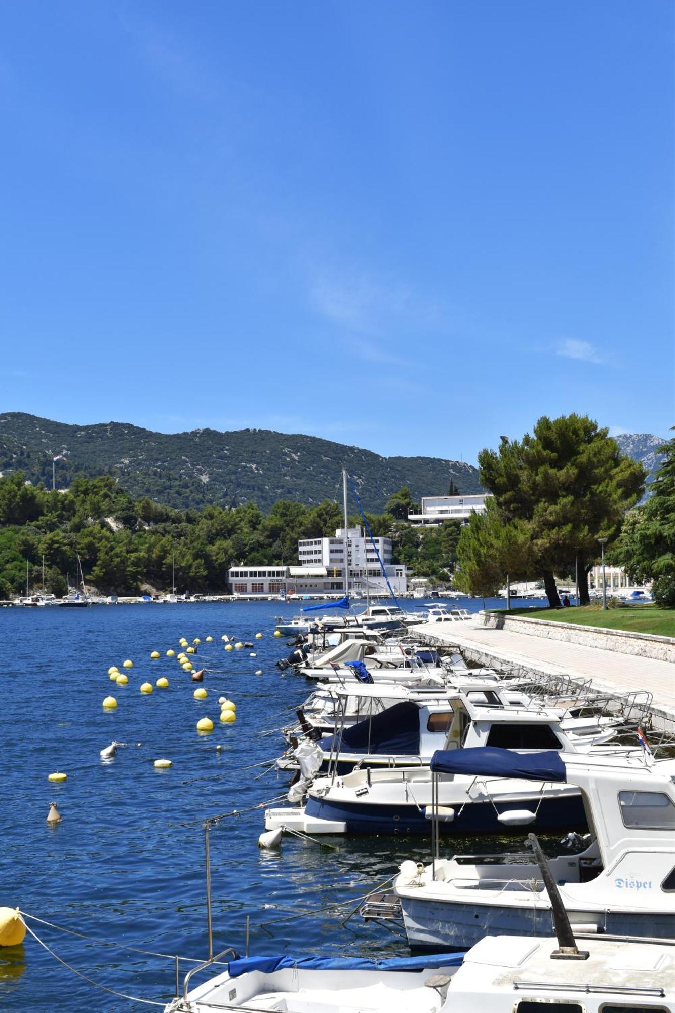 Hotel Tolero Ploce  Exteriör bild